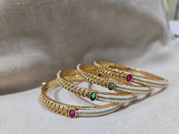 Gold_Tone_Embellished_Bangle_Set_for_Women