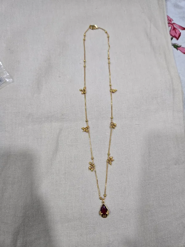 Gold_Tone_Floral_Pendant_Necklace_for_Women