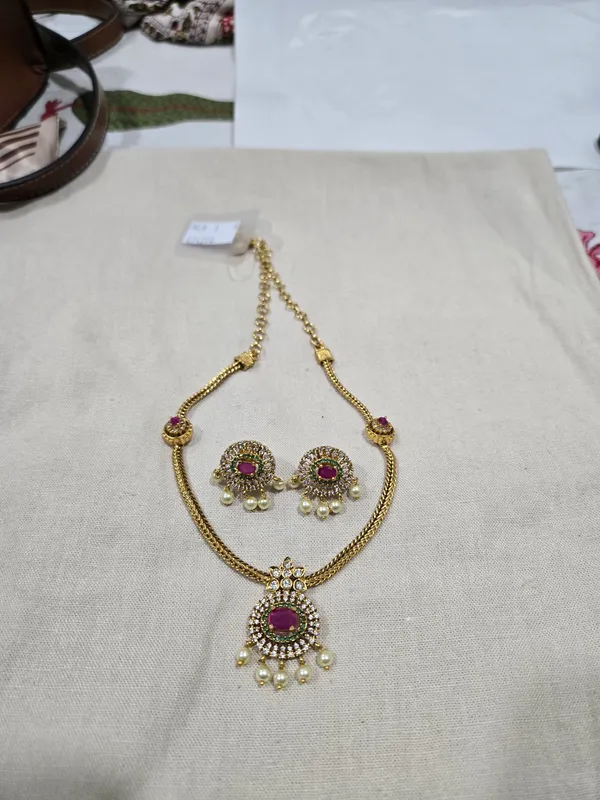 Gold_Tone_Pink_Stone_Necklace_And_Earrings_Set_For_Women