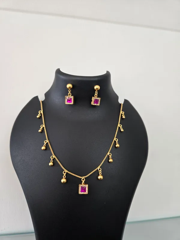 Gold_Tone_Pink_Stone_Necklace_Set_for_Women