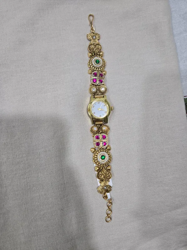 Gold_Tone_Embellished_Bracelet_Watch_for_Women