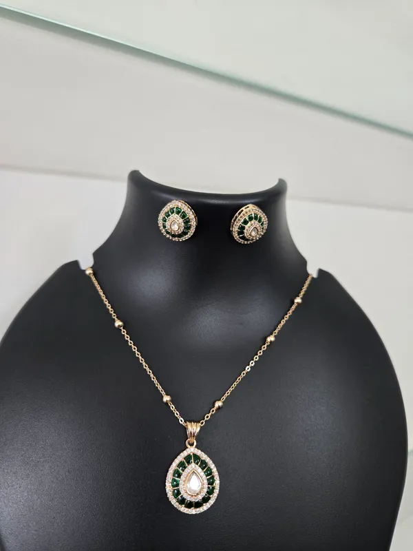 Gold_Tone_Green_Stone_Necklace_And_Earrings_Set_for_Women