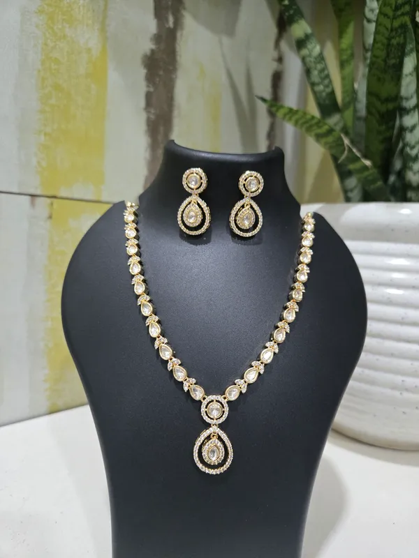 Gold_Tone_Stone_Studded_Necklace_And_Earring_Set_for_Women