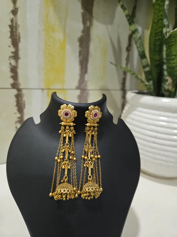 Gold_Tone_Floral_Jhumka_Earrings_for_Women
