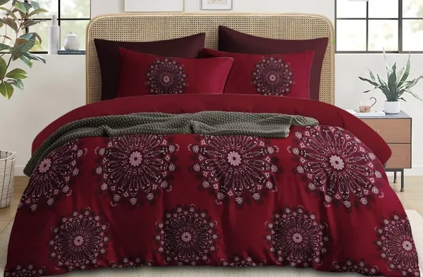 Cotton_Polyester_Blend_Maroon_Floral_Print_Double_Bedsheet