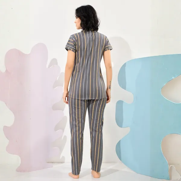 Printed_Night_Suit_Set_of_Shirt_&_Pyjama_|_Collar_Neck,_Half_Sleeve_&_Relaxed_Fit_Pyjama_Set