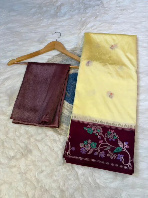 Yellow_Raw_Mango_Silk_Saree_With_Blouse_Piece_For_Women
