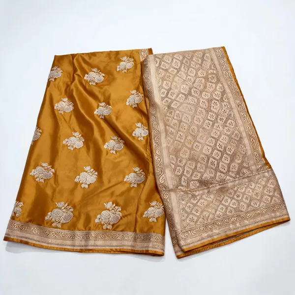 Mustard_Mashru_Silk_Saree_With_Blouse_Piece_For_Women