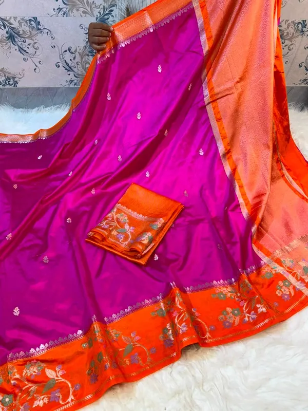 Magenta_Raw_Mango_Silk_Saree_With_Blouse_Piece_For_Women