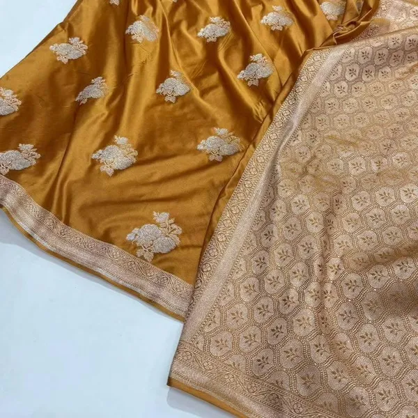 Mustard_Mashru_Silk_Saree_With_Blouse_Piece_For_Women