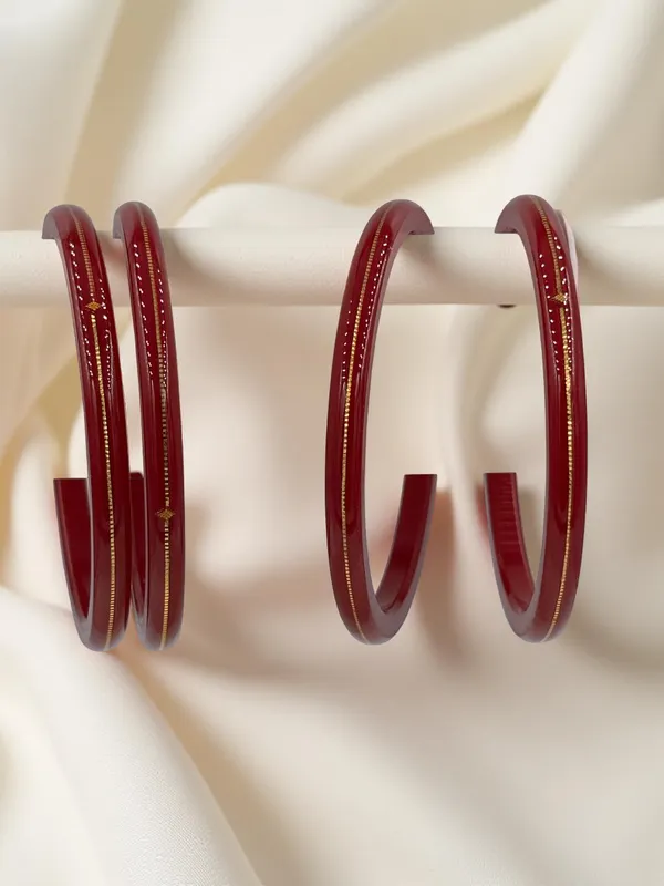 Shreenathji_Gold_Everyday_Lucury_Bangles___2_Pcs_Authentic_22K_Yellow_Gold_&_Red_Acrylic_Churi_Set_(Set_Of_2)