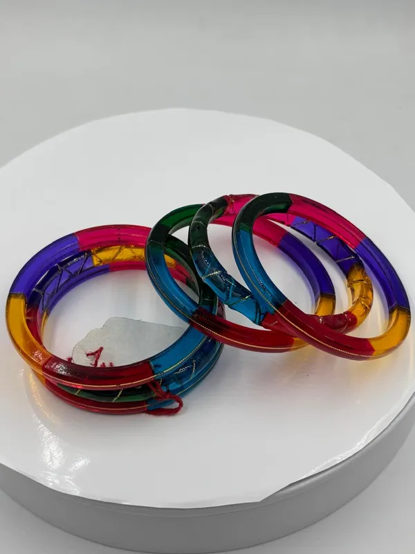 Multicolour_Traditional_Style_Bangles_Set_for_Women