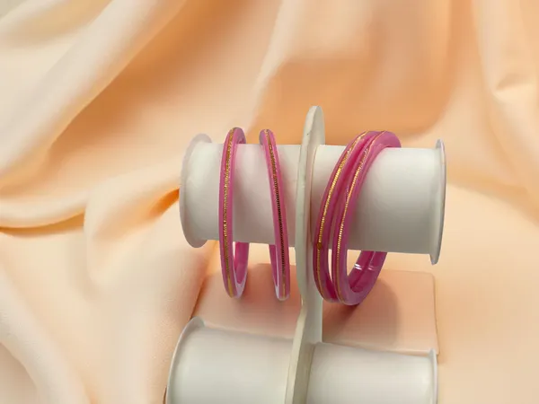 White_Plastic_Bangle_Organizer_Stand