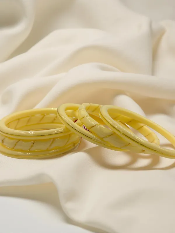 Shreenathji_Gold_Daily_Wear_&_Festive_Bangles_22K_Gold_Cream_Colour_Bangle_Set_(Pack_of_6)