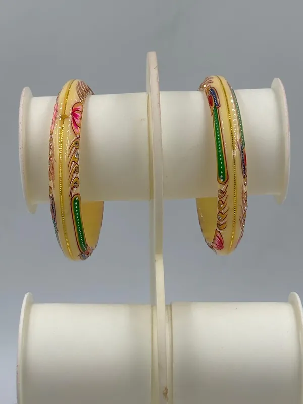 Cream_Traditional_Decorative_Bangles_Set_for_Women