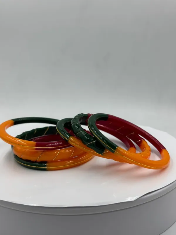 Multicolour_Glossy_Bangle_Set_for_Women