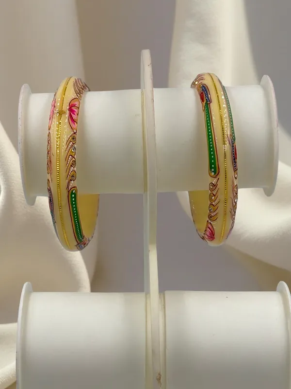 Shreenathji_Gold_Minimalist_Everyday_Traditional_Hand_Painted_22K_Gold_Bound_Cream_Plastic_Base_Bangles