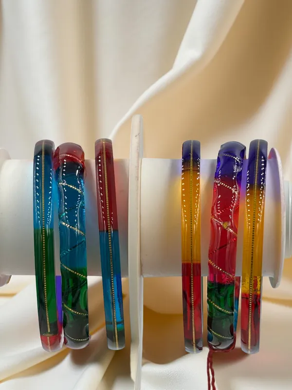 Multicolour_Traditional_Style_Bangles_Set_for_Women