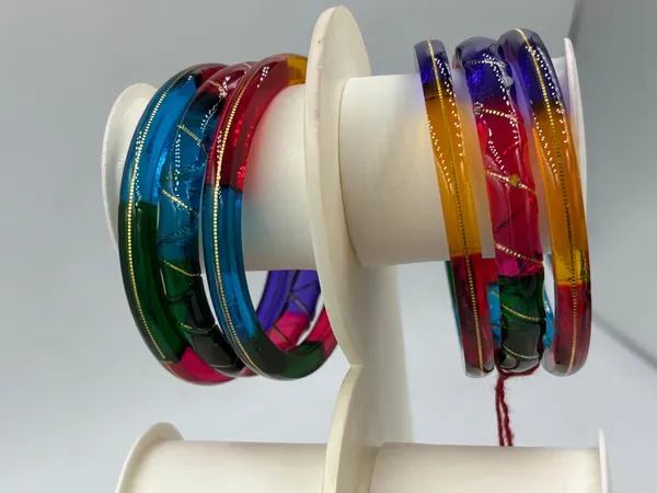 Multicolour_Traditional_Style_Bangles_Set_for_Women