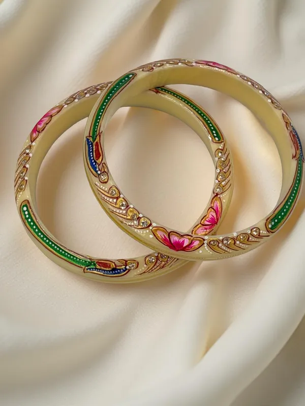Cream_Traditional_Decorative_Bangles_Set_for_Women