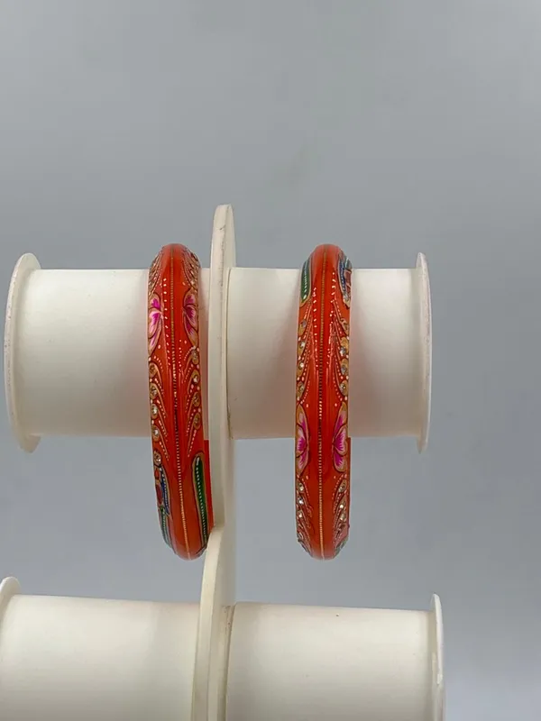 Red_Embellished_Traditional_Bangles_for_Women