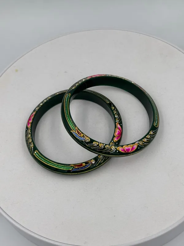 Shreenathji_Gold_Minimalist_Everyday_Traditional_Hand_Painted_22K_Gold_Bound_Green_Plastic_Base_Bangles_(Pack_Of_2)