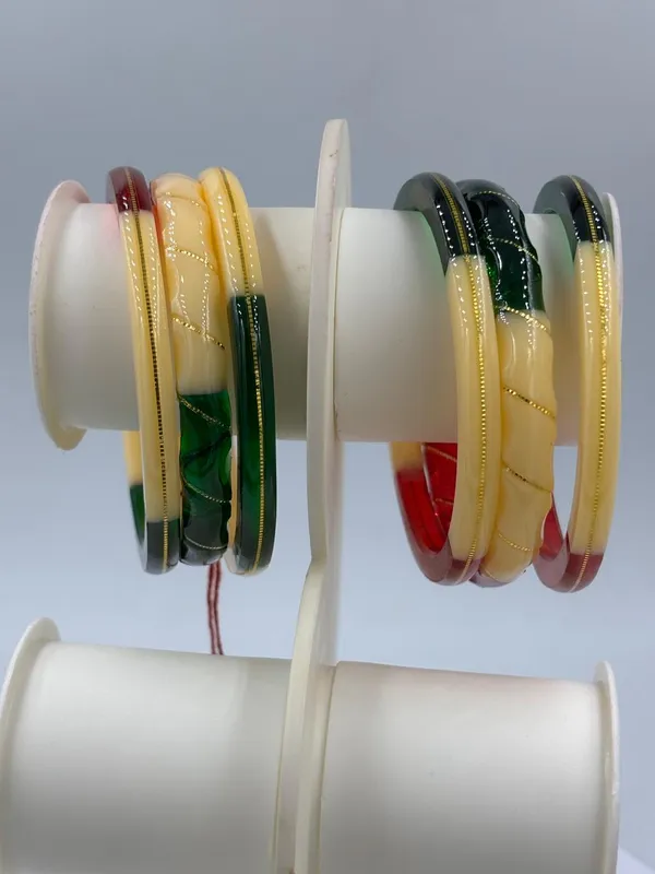 Multicolour_Traditional_Bangle_Set_for_Women
