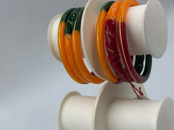 Multicolour_Glossy_Bangle_Set_for_Women