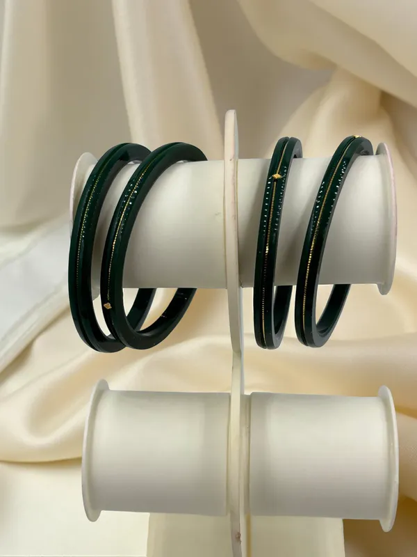 Shreenathji_Gold_Everyday_Lucury_Bangles___2_Pcs_Authentic_22K_Yellow_Gold_&_Green_Acrylic_Churi_Set_(Set_Of_2)