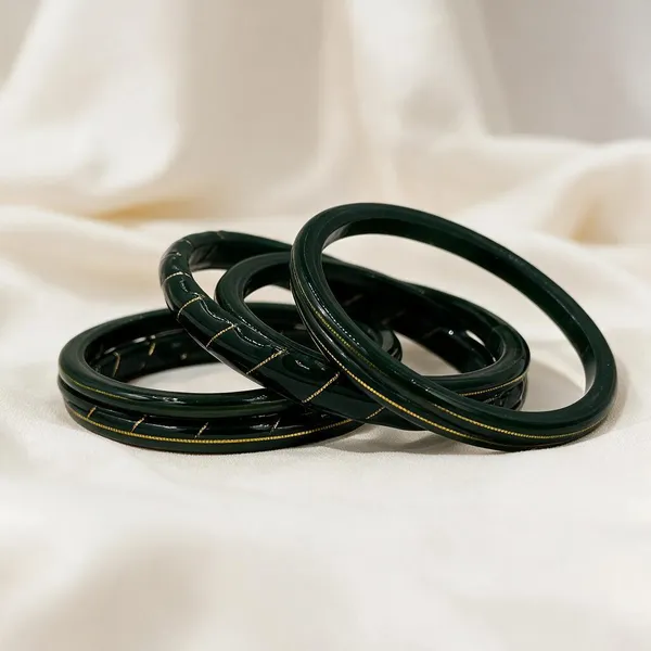 Green_Gold-Tone_Plastic_Festive_Bangle_Set_For_Women_Pack_Of_6