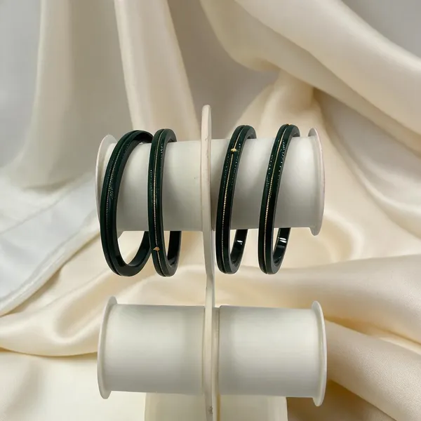 Green_Gold-Toned_Plastic_Traditional_Bangle_Set_For_Women_Pack_Of_4