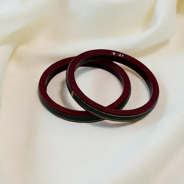 Red_Green_Gold-Toned_Plastic_Traditional_Bangle_Set_For_Women_Pack_Of_4