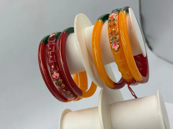 Shreenathji_Gold_Daily_Wear_&_Festive_Bangles_22K_Gold_Hand_Painted_Tri_Colour_Red,_Green_&_Orange_Bangle_Set_(Pack_of_6)
