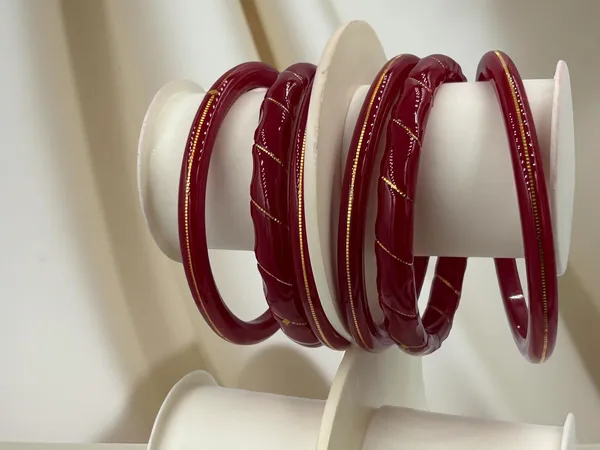 Maroon_Gold_Tone_Embellished_Bangle_Set_for_Women