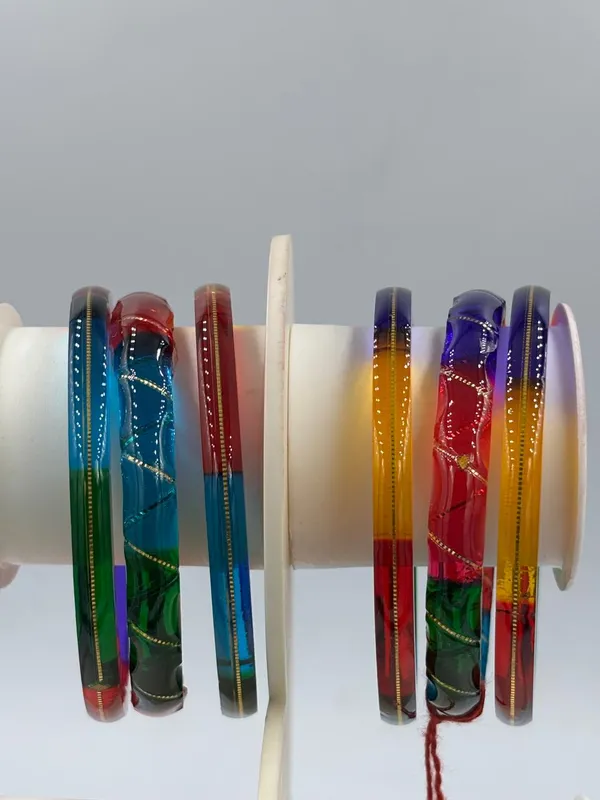 Multicolour_Traditional_Style_Bangles_Set_for_Women