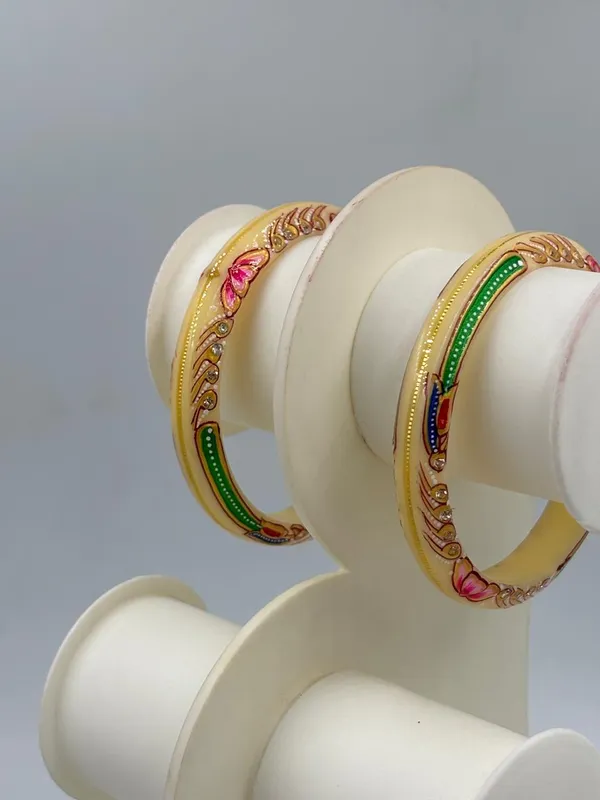 Shreenathji_Gold_Minimalist_Everyday_Traditional_Hand_Painted_22K_Gold_Bound_Cream_Plastic_Base_Bangles