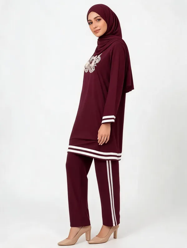 Maroon_Cye_Crush_Embroidered_Relaxed_Tunic_Set_For_Women