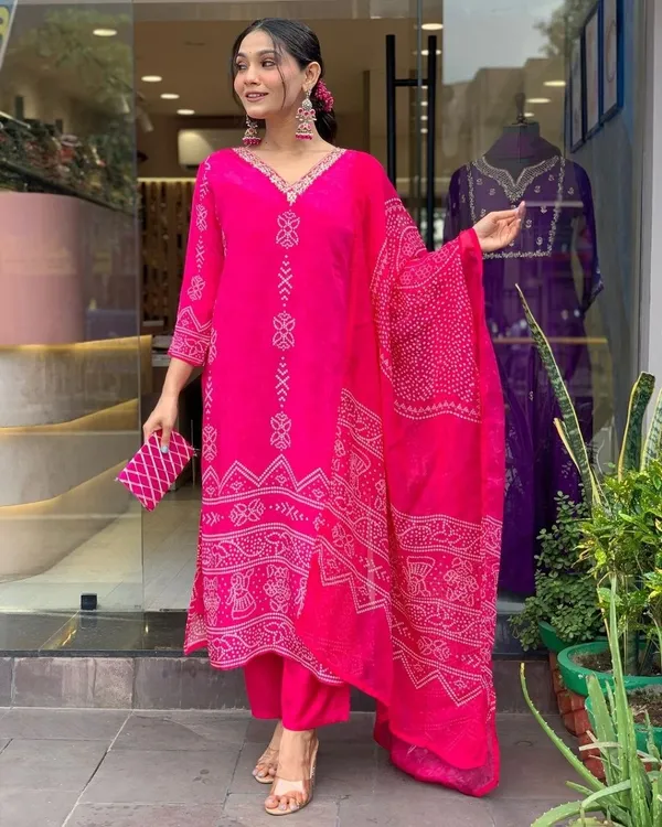 Pink_Printed_Kurta_Set_With_Dupatta_For_Women