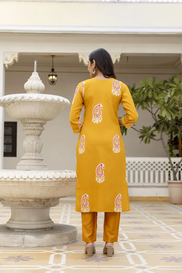 Mustard_Printed_Straight_Kurta_Set_For_Women