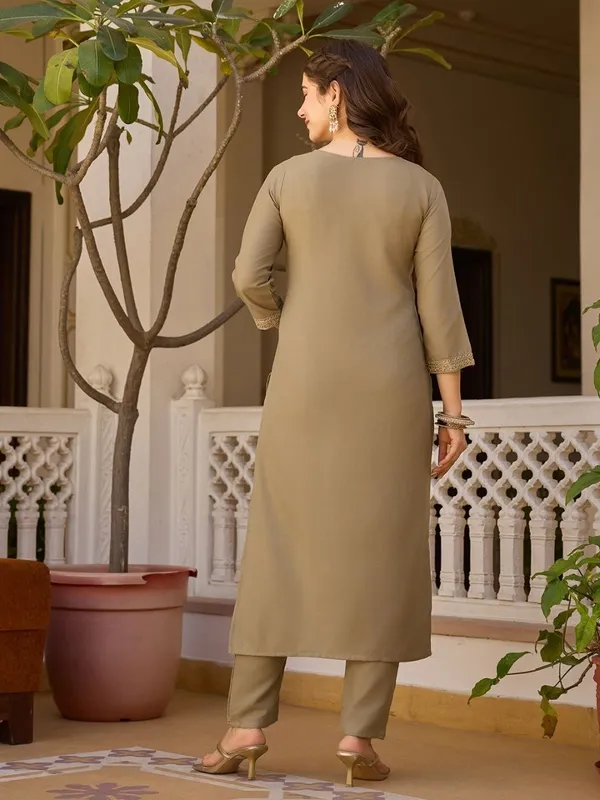 Beige_Straight_Fit_Kurta_Set_For_Women