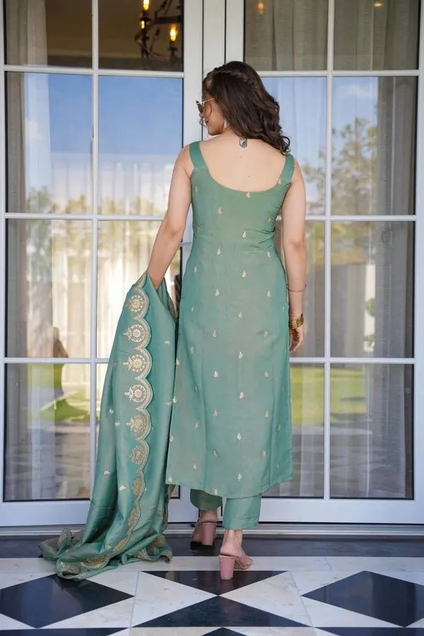 Green_Embroidered_Kurta_Set_For_Women