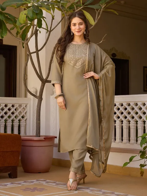 Beige_Straight_Fit_Kurta_Set_For_Women