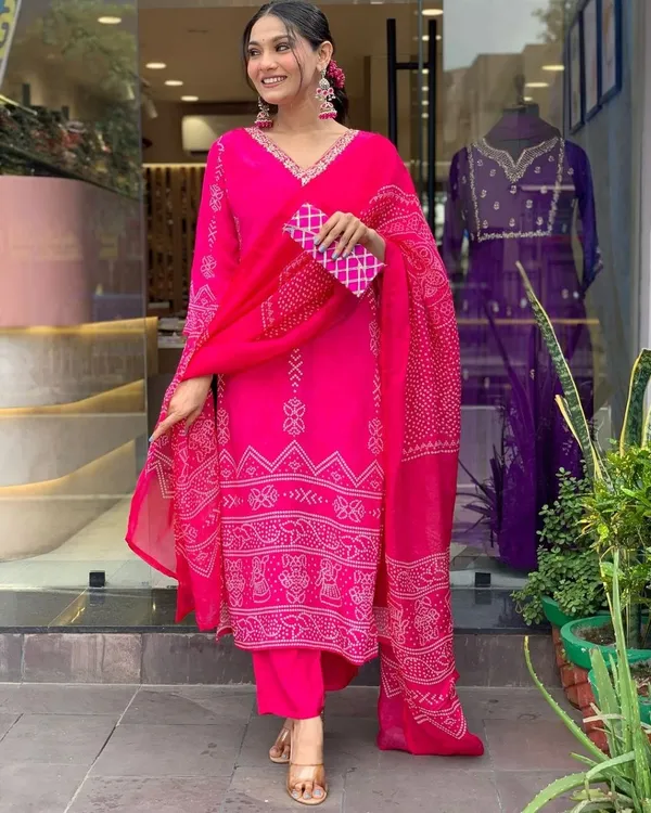 Pink_Printed_Kurta_Set_With_Dupatta_For_Women