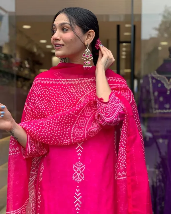 Pink_Printed_Kurta_Set_With_Dupatta_For_Women