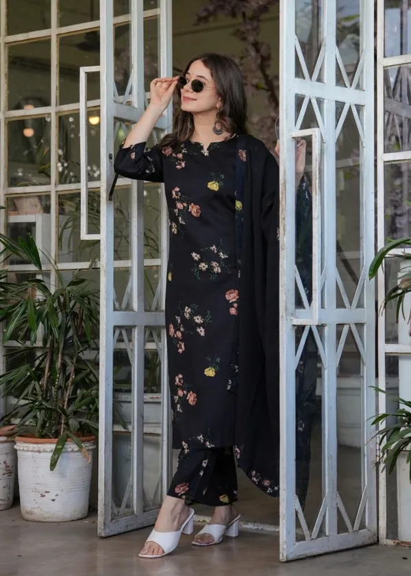 Black_Floral_Print_Kurta_Set_For_Women