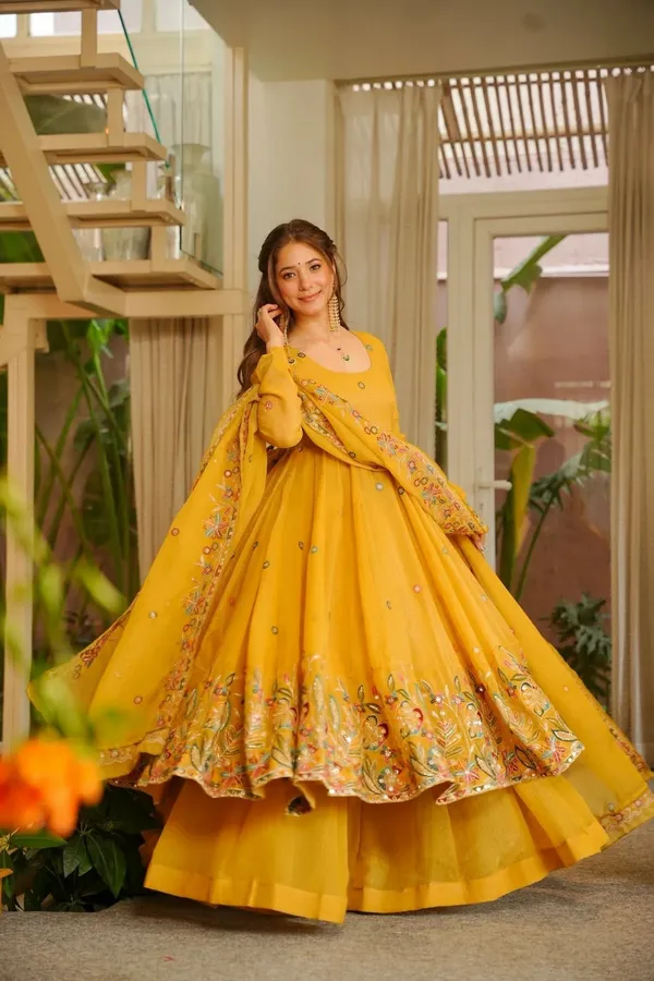 Yellow_Embroidered_Anarkali_Suit_Set_For_Women