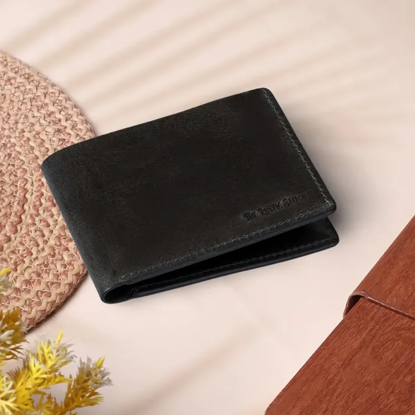 Black_Signature_Genuine_Leather_Bi_Fold_Wallet_For_Men