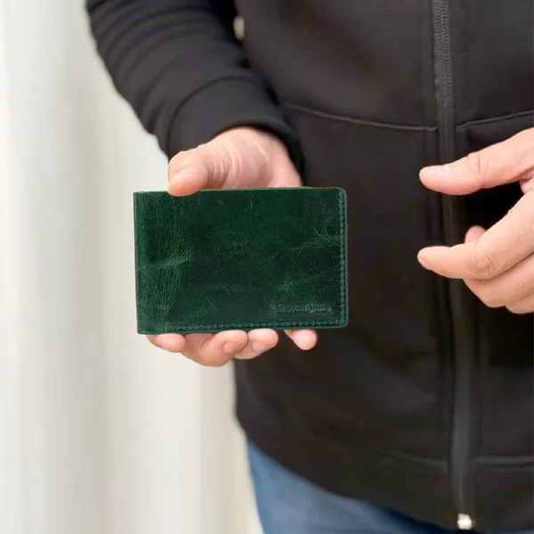Green_Signature_Genuine_Leather_Bi_Fold_Wallet_For_Men