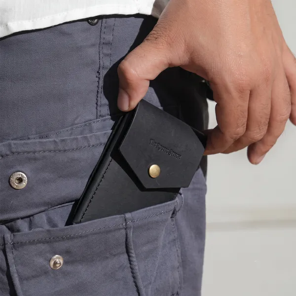 Black_Frontier_Flip_Genuine_Leather_Wallet_For_Men