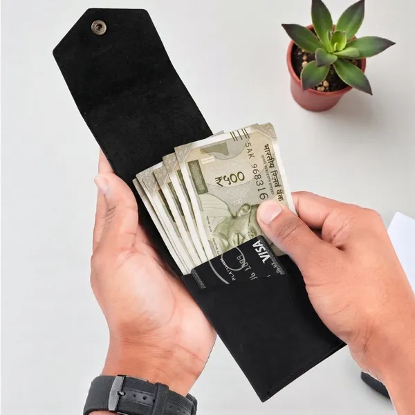 Black_Frontier_Flip_Genuine_Leather_Wallet_For_Men